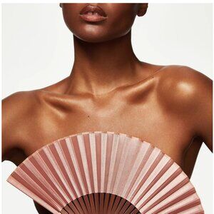 Patrick Ta She's Extra Major Glow Setting Fan Rose Gold New in Box